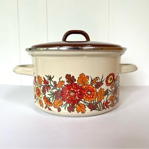 Vintage Retro Floral Enamel Pot